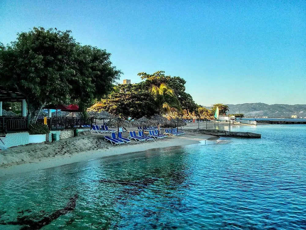 Grand Decameron Cornwall Beach, A Trademark All-Inclusive Resort Montego Bay Jamaica