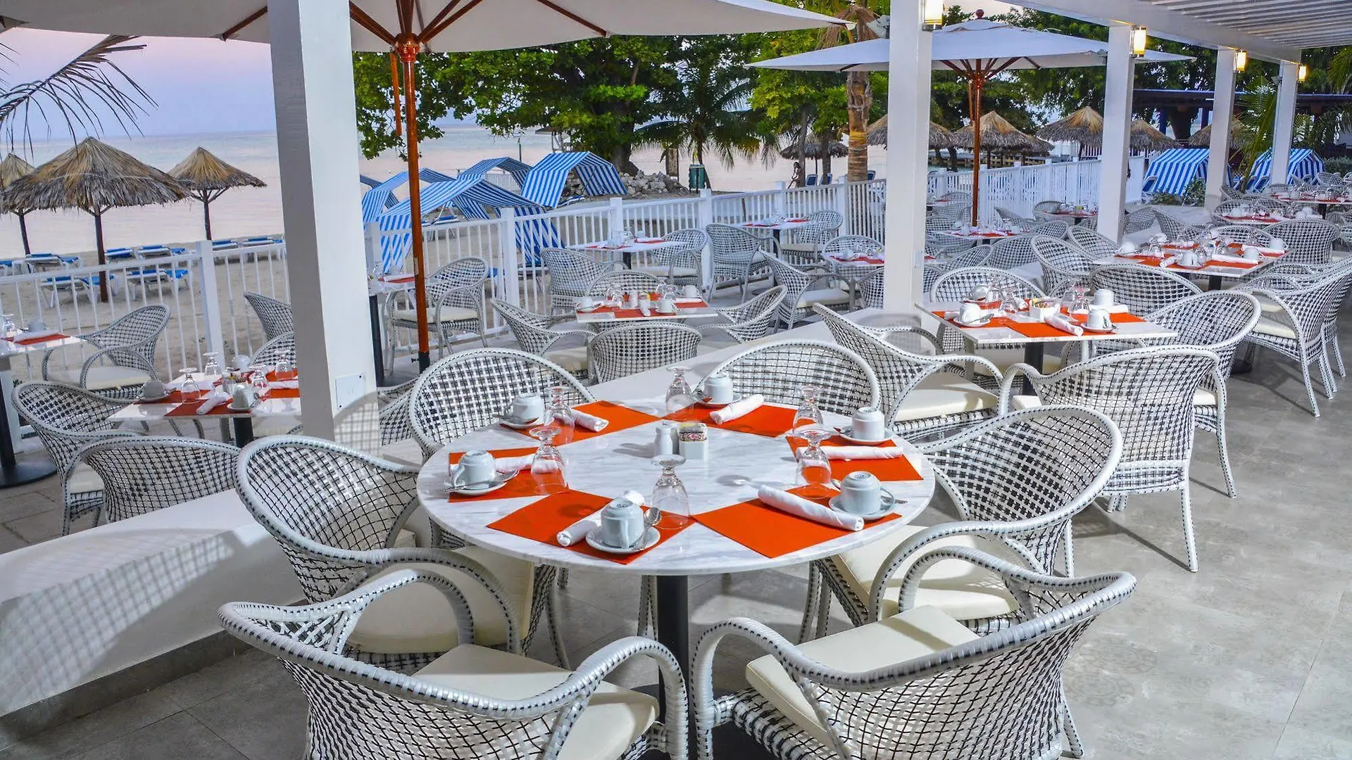 Grand Decameron Cornwall Beach, A Trademark All-Inclusive Resort Montego Bay