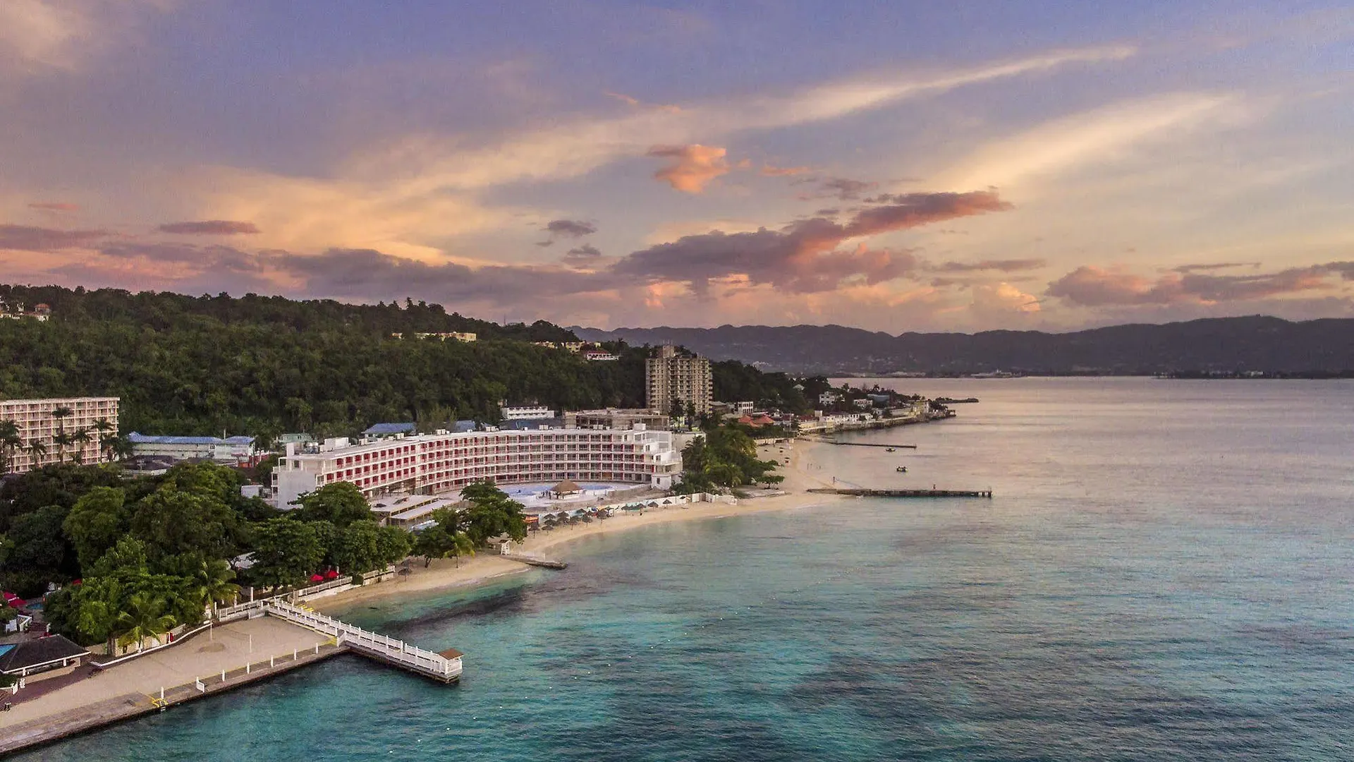 Grand Decameron Cornwall Beach, A Trademark All-Inclusive Resort Montego Bay