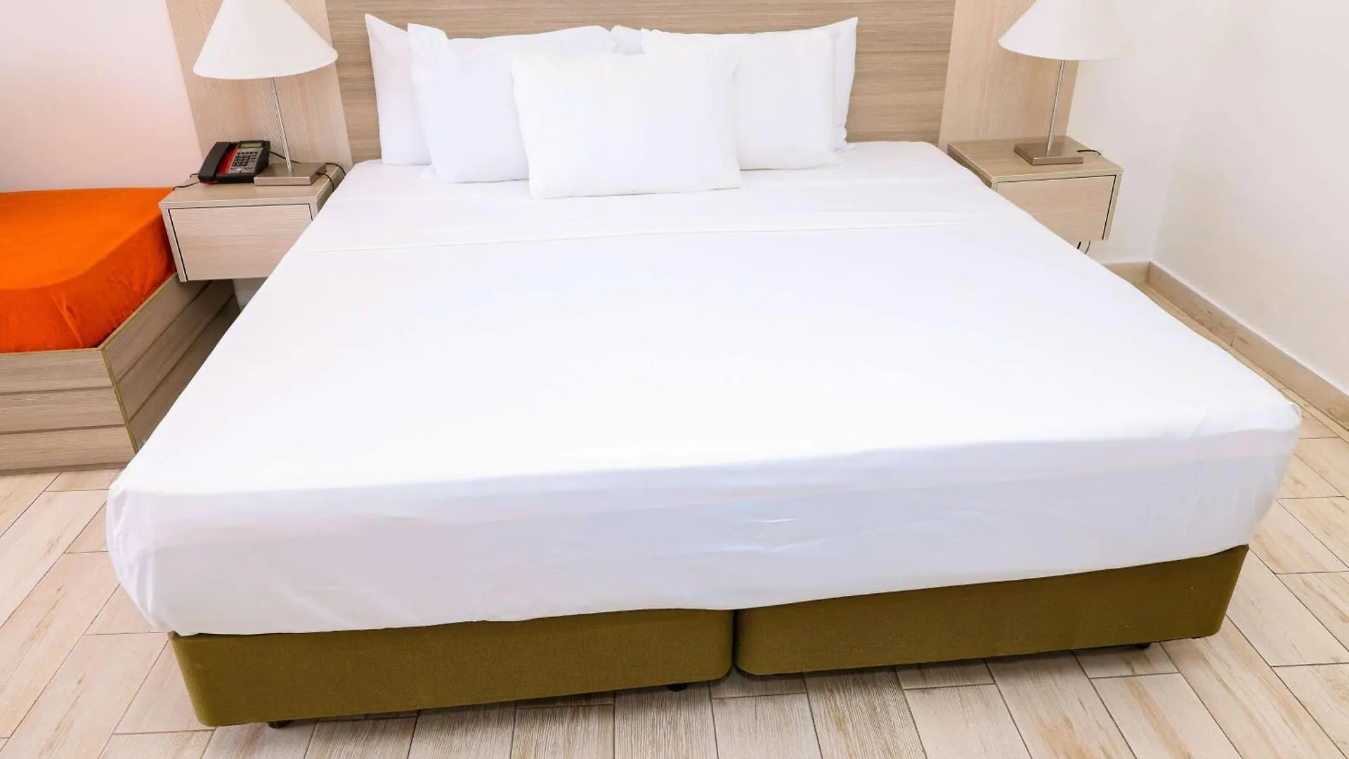 Grand Decameron Cornwall Beach, A Trademark All-Inclusive Resort Μοντέγκο Μπέυ 4*,