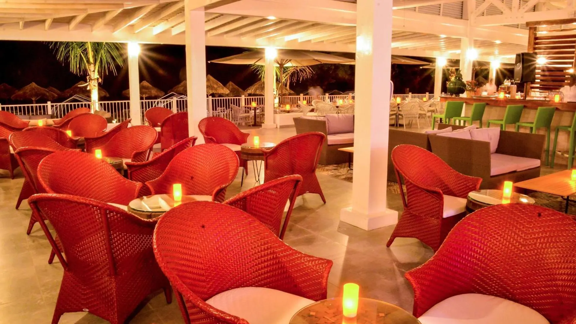 Grand Decameron Cornwall Beach, A Trademark All-Inclusive Resort Μοντέγκο Μπέυ
