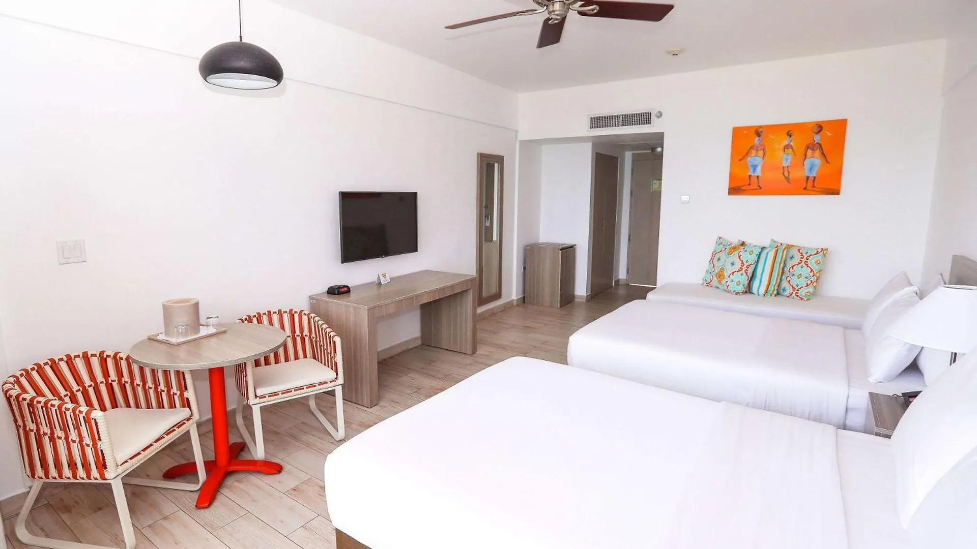 Grand Decameron Cornwall Beach, A Trademark All-Inclusive Resort Μοντέγκο Μπέυ
