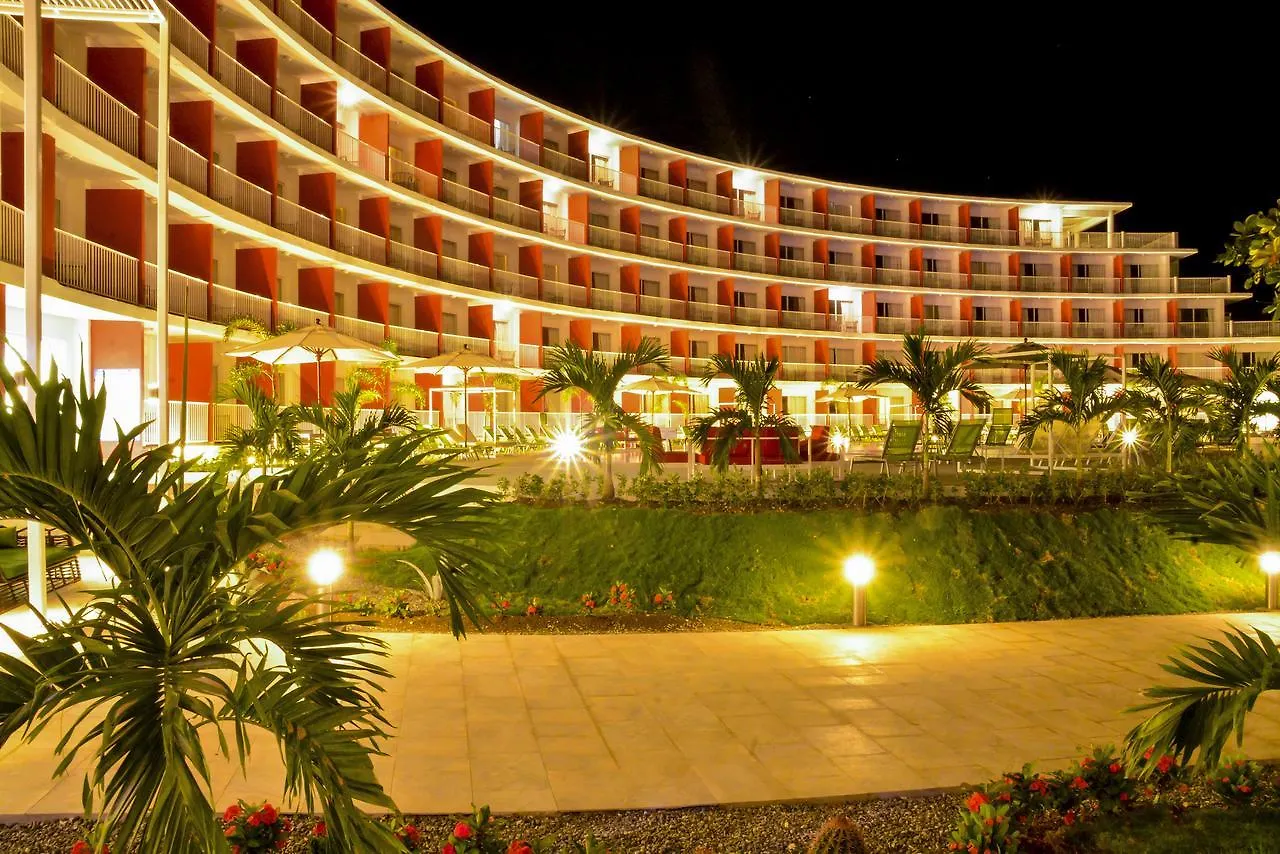 Grand Decameron Cornwall Beach, A Trademark All-Inclusive Resort Μοντέγκο Μπέυ