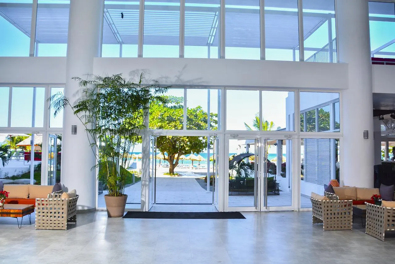 Grand Decameron Cornwall Beach, A Trademark All-Inclusive Resort Μοντέγκο Μπέυ